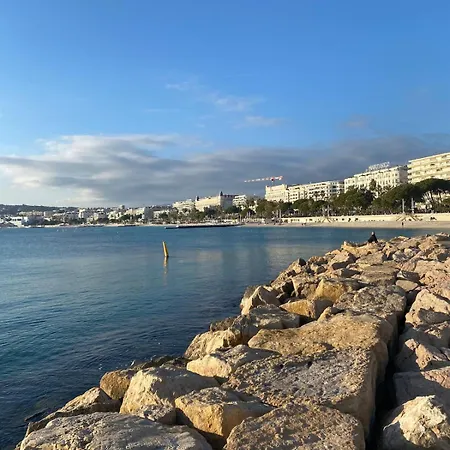 Διαμέρισμα Vue *